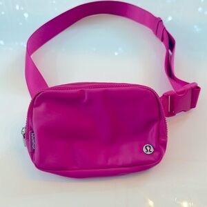 Lululemon Belt Bag - NEW